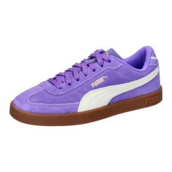Buty do chodzenia damskie Puma Club Ii Era. Fioletowe buty sportowe lifestyle Puma, bez wzorów, z materiału, sportowe, bez zapięcia. Za 326.00 zł.