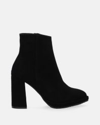 ZAMSZOWE BOTKI DAMSKIE 1756 41 CAM NERO. Botki Venezia, bez wzorów, ze skóry, bez obcasa, bez zapięcia. Za 259.00 zł.