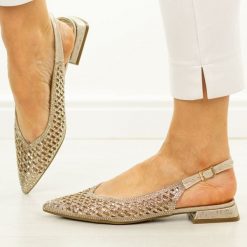 Złote przewiewne baleriny damskie D&A 0105. Żółte baleriny DiA, w ażurowe wzory, z jeansu, eleganckie, bez obcasa, na obcasie, bez zapięcia. Za 259.00 zł.