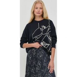 BOSS sweter z domieszką jedwabiu damski kolor granatowy. Niebieskie swetry Boss, m, bez wzorów, z dzianiny, bez ramiączek. W wyprzedaży za 689.99 zł.
