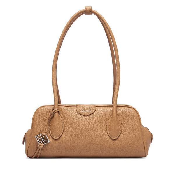Torebka Calvin Klein. Brązowe torebki klasyczne Calvin Klein, bez wzorów, klasyczne, bez dodatków. Za 649.99 zł.