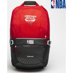 Plecak do koszykówki 25 L Tarmak NBA 500 Bulls. Czerwone plecaki TARMAK, bez wzorów, bez dodatków. Za 179.99 zł.