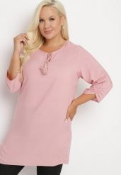 Różowa Wiązana Tunika Ozdobiona Troczkami Eviras. Czerwone tuniki Born2be, xl, z aplikacjami, z jeansu, eleganckie, bez kołnierzyka, bez ramiączek. Za 59.99 zł.