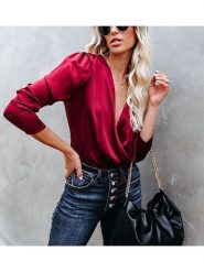 Milan Kiss Bluzka w kolorze czerwonym rozmiar: M. Czerwone bluzki Milan Kiss, m, bez wzorów, bez kołnierzyka, bez ramiączek. Za 152.99 zł.