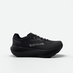 Buty do biegania damskie Kiprun Kipride Max. Czarne buty do biegania KIPRUN, bez wzorów, bez zapięcia, do biegania. Za 659.99 zł.