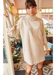 Olalook Sukienka dzianinowa w kolorze beżowym rozmiar: onesize. Brązowe sukienki Olalook, bez wzorów, z dzianiny, bez kołnierzyka, bez ramiączek, mini. Za 96.37 zł.