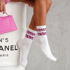 Skarpetki damskie dwa cętkowane paski 1145 wh/pn. Białe skarpetki Milena, bez wzorów, z bawełny. Za 15.90 zł.