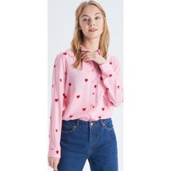 Koszula o klasycznym kroju - Różowy. Koszule Cropp. W wyprzedaży za 19.99 zł.