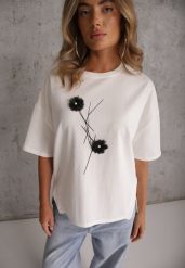 Biały Wiskozowy T-shirt Ozdobiony Kwiatami i Perełkami Muvine. Białe t-shirty Renee, l, z aplikacjami, z jeansu, street, bez kołnierzyka, bez ramiączek. Za 79.99 zł.