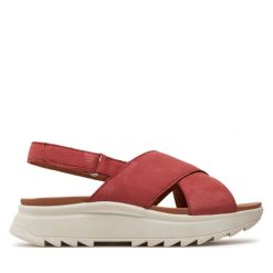 Sandały Clarks. Czerwone sandały Clarks, bez wzorów, bez obcasa, na płaskiej podeszwie, bez zapięcia. Za 399.99 zł.