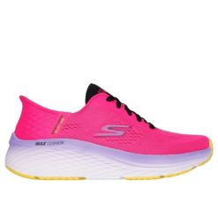 Trenerzy damscy Skechers Max Cushioning Elite 2.0. Czerwone buty sportowe lifestyle Skechers, bez wzorów, z materiału, sportowe, bez zapięcia. Za 632.00 zł.