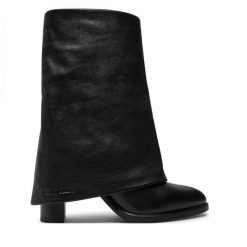 Kozaki See By Chloé. Czarne kozaki See By Chloé, bez wzorów, bez obcasa, na słupku, bez zapięcia. Za 2,349.00 zł.
