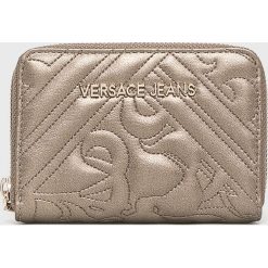 Versace Jeans - Portfel. Portfele marki Reserved. W wyprzedaży za 239.90 zł.