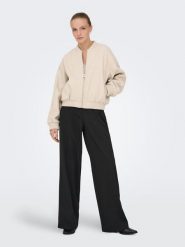 ONLY Kurtka "Elba" w kolorze beżowym rozmiar: M. Brązowe kurtki ONLY, m, bez wzorów, bez kaptura. Za 165.99 zł.