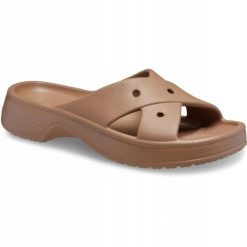 Klapki Dla Dorosłych Crocs Classic Cross Strap. Brązowe klapki Crocs, bez wzorów, z materiału, bez obcasa, bez zapięcia. Za 159.99 zł.
