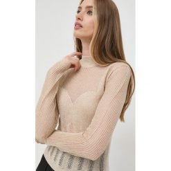 Guess sweter damski lekki. Brązowe swetry Guess, l, z aplikacjami, z dzianiny, bez ramiączek. W wyprzedaży za 289.99 zł.