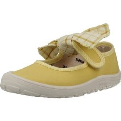 Sandały VICTORIA 1370130V Żółty. Żółte sandały VICTORIA, bez wzorów, z tkaniny, sportowe, bez obcasa, bez zapięcia. Za 221.99 zł.