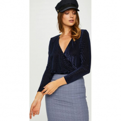 Answear - Bluzka Body. Niebieskie bluzki ANSWEAR, l, bez wzorów, z elastanu, casualowe, bez kołnierzyka, bez ramiączek. W wyprzedaży za 89.90 zł.