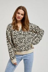 Wzorzysta bluza z dekoltem w serek i długimi rękawami beżowa. Brązowe bluzy MOODO, xl, bez wzorów, bez ramiączek, bez kaptura. W wyprzedaży za 32.99 zł.