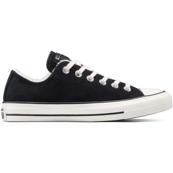 Buty sportowe Converse Chuck Taylor All Star Winter Luxe. Czarne buty treningowe Converse, bez wzorów, z zamszu, bez zapięcia. Za 590.00 zł.