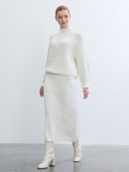 BGN Sweter w kolorze białym rozmiar: 38. Białe swetry BGN, bez wzorów, prążkowane, bez ramiączek. Za 121.99 zł.