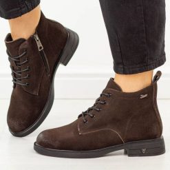 Czekoladowe zamsz botki damskie Vinceza 39953. Brązowe botki VINCEZA, bez wzorów, z jeansu, boho, bez obcasa, na płaskiej podeszwie, bez zapięcia. Za 279.00 zł.