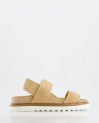BEŻOWE SANDAŁY 04038874H BEIGE. Brązowe sandały Venezia, bez wzorów, bez obcasa, bez zapięcia. Za 229.00 zł.