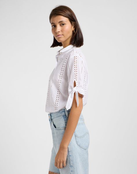DAMSKA KOSZULA LEE CAMP TIE SLEEVE BUTTON UP BRIGHT WHITE 112364115. Białe koszule Lee, xs, bez wzorów, bez kołnierzyka, bez ramiączek. Za 179.99 zł.