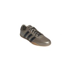 Buty ADIDAS GRAND COURT LO Złoty. Żółte buty do biegania adidas, bez wzorów, ze skóry, bez zapięcia, do biegania. Za 302.00 zł.
