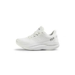 Buty damskie Fila Retron. Białe buty treningowe Fila, bez wzorów, z dresówki, bez zapięcia, trekkingowe. Za 289.00 zł.