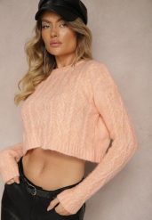Jasnoróżowy Sweter o Krótkim Kroju z Ozdobnym Splotem Artoria. Czerwone swetry Renee, m, bez wzorów, z jeansu, biznesowe, bez ramiączek. W wyprzedaży za 95.99 zł.