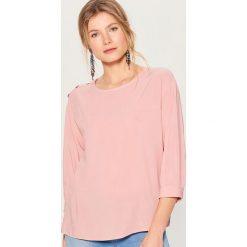 Pudełkowa bluzka ze zdobieniem - Różowy. Bluzki Mohito. W wyprzedaży za 29.99 zł.