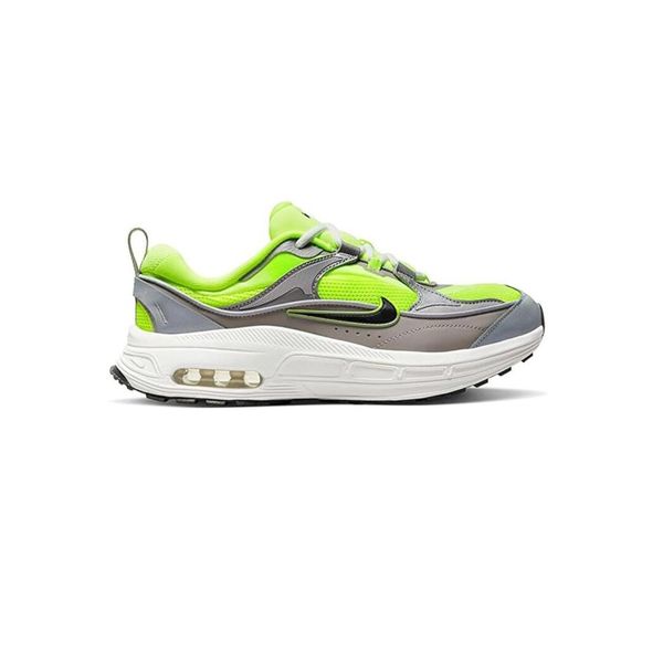 Buty sportowe damskie Nike Air Max Bliss Nn. Brązowe buty sportowe lifestyle Nike, bez wzorów, sportowe, bez zapięcia, nike air max. W wyprzedaży za 369.00 zł.