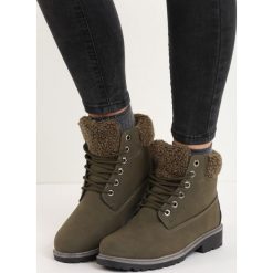 Ciemnozielone Traperki Stitches. Traperki marki Born2be. Za 59.99 zł.