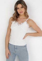 Biały Top Alemamna. Białe topy Born2be, s, z aplikacjami, z dzianiny, bez kołnierzyka, bez ramiączek. Za 99.99 zł.