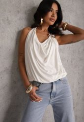 Biały Marszczony Top Halter z Łańcuszkiem i Kwiatem Przy Dekolcie Idivanna. Białe topy Renee, m, bez wzorów, z jeansu, eleganckie, bez kołnierzyka, bez ramiączek. Za 109.99 zł.