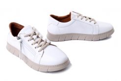 MANITU 850145-03 weiss, półbuty damskie. Białe półbuty wsuwane Manitu, bez wzorów, ze skóry, bez obcasa. Za 258.93 zł.