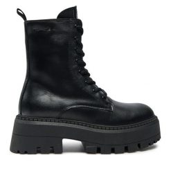 Botki Tamaris. Czarne botki Tamaris, bez wzorów, bez obcasa, na płaskiej podeszwie, bez zapięcia. Za 459.99 zł.
