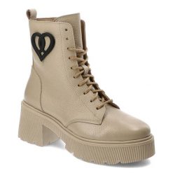 Beżowe Botki Armodo Ocieplane Buty Damskie. Brązowe botki Armodo, bez wzorów, ze skóry, eleganckie, bez obcasa, bez zapięcia. Za 349.00 zł.