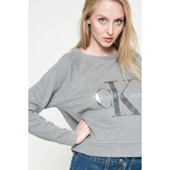 Calvin Klein Jeans - Bluza. Szare bluzy marki Calvin Klein Jeans, z nadrukiem, z bawełny. W wyprzedaży za 259.90 zł.