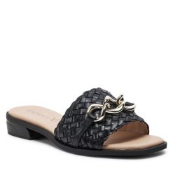 Klapki Caprice. Czarne klapki Caprice, bez wzorów, bez obcasa, bez zapięcia. Za 339.99 zł.