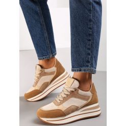 Ciemnobeżowe Sneakersy Erasape. Brązowe buty sportowe lifestyle Renee, z aplikacjami, z jeansu, sportowe, bez zapięcia. W wyprzedaży za 111.99 zł.