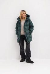 PŁASZCZ PUCHOWY AMANDA SZMARAGDOWY S - Flawless. Zielone płaszcze Flawless, na zimę, s, bez wzorów, z puchu, bez kaptura. Za 1,590.00 zł.