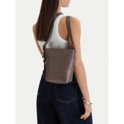 Torebka G-Star Raw. Brązowe listonoszki G-Star Raw, bez wzorów, retro, bez dodatków. Za 199.99 zł.