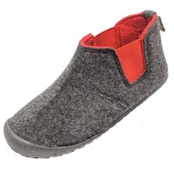 Kapcie GUMBIES BRUMBY BOOT UNISEX. Czerwone kapcie Gumbies, bez wzorów. Za 151.99 zł.