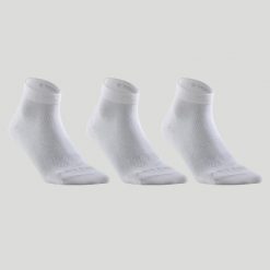 Skarpety sportowe tenis RS160 mid 3 pary. Białe skarpetki ARTENGO, bez wzorów, z bawełny. Za 34.99 zł.