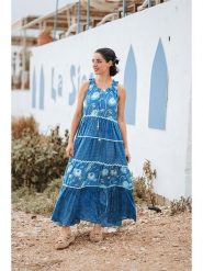 Isla Bonita by SIGRIS Sukienka w kolorze niebieskim rozmiar: L. Niebieskie sukienki Isla Bonita by SIGRIS, na co dzień, l, bez wzorów, z bawełny, bez kołnierzyka, bez ramiączek, maxi, proste. Za 141.19 zł.