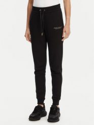 Armani Exchange Spodnie dresowe 8NYPBA YJE5Z 52AK Czarny Regular Fit. Czarne spodnie dresowe Armani Exchange, bez wzorów, z bawełny. Za 299.99 zł.