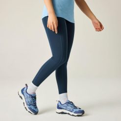Buty damskie Blaze II. Niebieskie buty trekkingowe Regatta, z gumy, bez zapięcia. Za 189.99 zł.