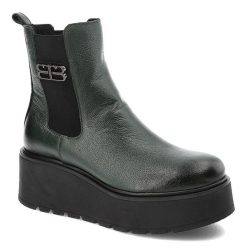Zielone Botki Armodo Modne Obuwie Damskie Na Platformie. Zielone botki Armodo, bez wzorów, ze skóry, bez obcasa, na platformie, bez zapięcia. Za 379.00 zł.